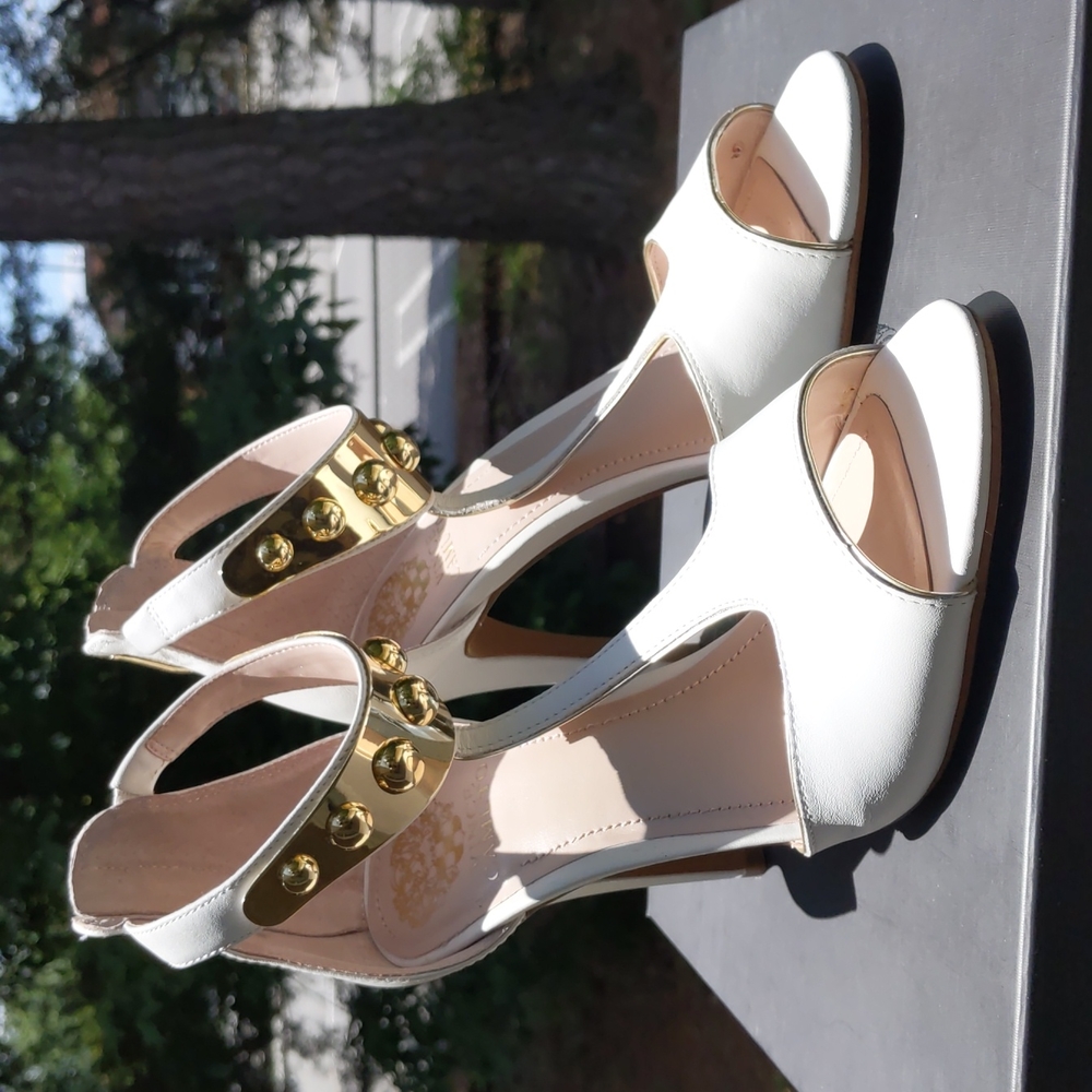 Used Vince Camuto VC-Kelva Heels